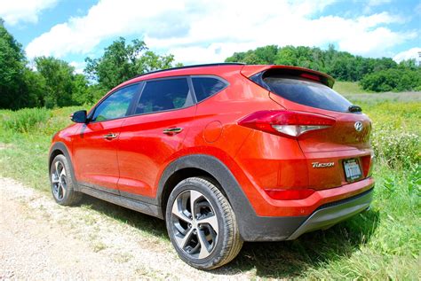 Hyundai Tucson Ultimate Red - reviews, prices, ratings with various photos