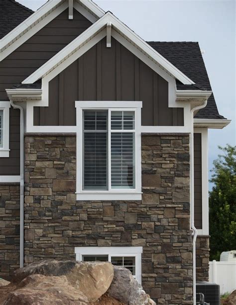 Perfect Siding Color, Stone and Mortar, Roof and Trim Combination ...