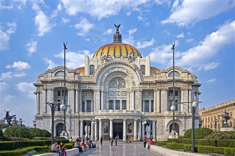 The Palacio de Bellas Artes (Palace of Fine Arts), Mexico City was ...