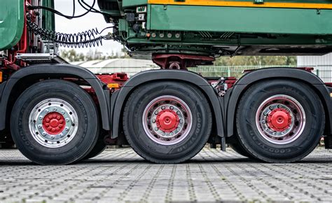 Semi-Truck Tire Repair: What You Need to Know