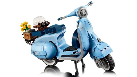 LEGO reveals 10298 Vespa 125, an 1,100-piece model of the iconic Italian scooter [News] - The ...