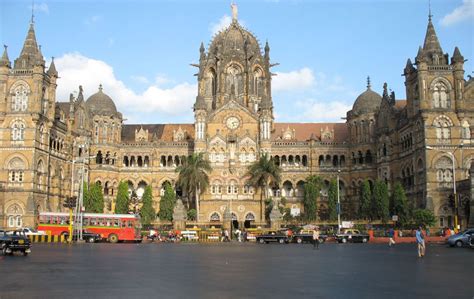 Top 10 Attractions to visit in Mumbai, Maharashtra