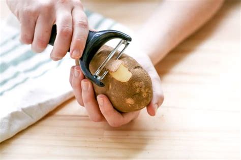 how to peel sweet potatoes without a peeler