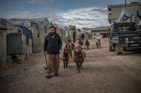 Refugees in Syria's Idlib to welcome Ramadan with economic hardships ...