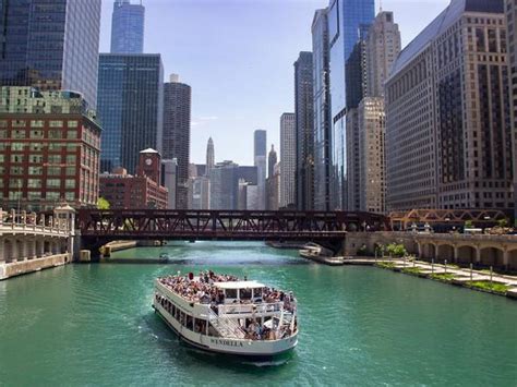 15 Best Boat Tours in Chicago for 2024 | Best Things to Do in Chicago