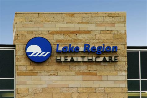 Lake Region Healthcare Welcomes Dr. Carlson, Adds Chiropractic Services | Fergus Now