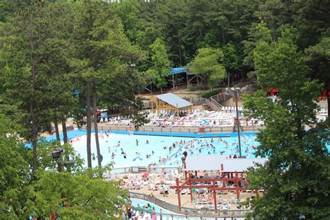 10 of the Best Water Parks in Georgia - The Family Vacation Guide