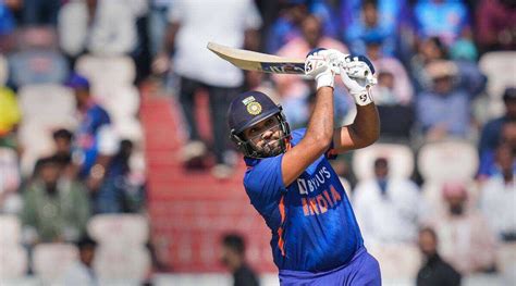 Rohit Sharma slams 100 against New Zealand in the 3rd ODI - Sports News