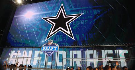 Cowboys draft TE, LB in ESPN's latest two-round mock draft