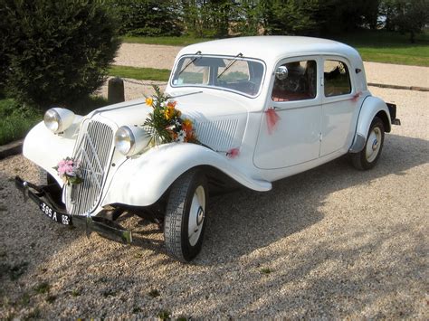 File:Citroen Traction Avant White.jpg - Wikipedia