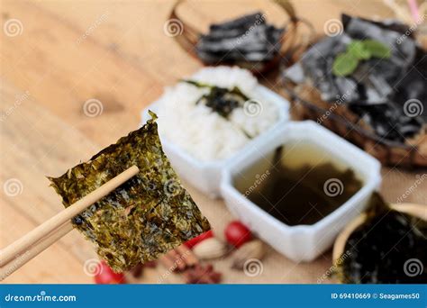 Seaweed Soup is Delicious and Dried Seaweed. Stock Image - Image of health, delicious: 69410669