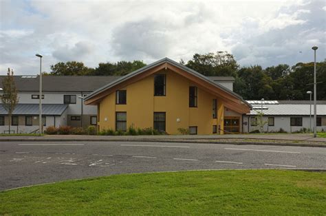 Loch Leven Health Centre © Rob Burke cc-by-sa/2.0 :: Geograph Britain ...