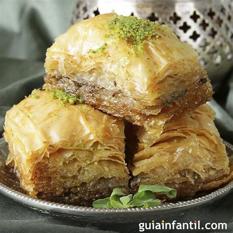 Baklava. Receta dulce tradicional árabe