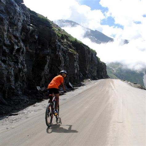 Best Cycling Trails in the Indian Himalayas | Himalayas Cycling Routes