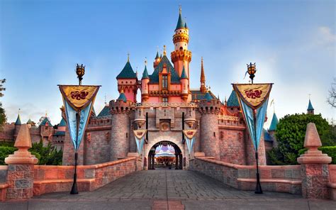 Disneyland HD Wallpapers - 4k, HD Disneyland Backgrounds on WallpaperBat