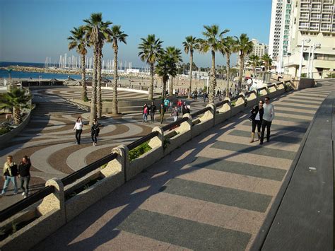 Tel Aviv photos: The beach, Gaudi, the old and the newTravel The Middle ...