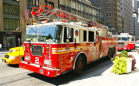 FDNY Ladder 2 & Engine 21 | Fire trucks, Fdny, Engineering