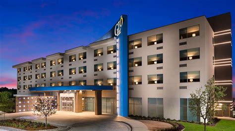 GLō Best Western DeSoto Dallas Hotel Rooms