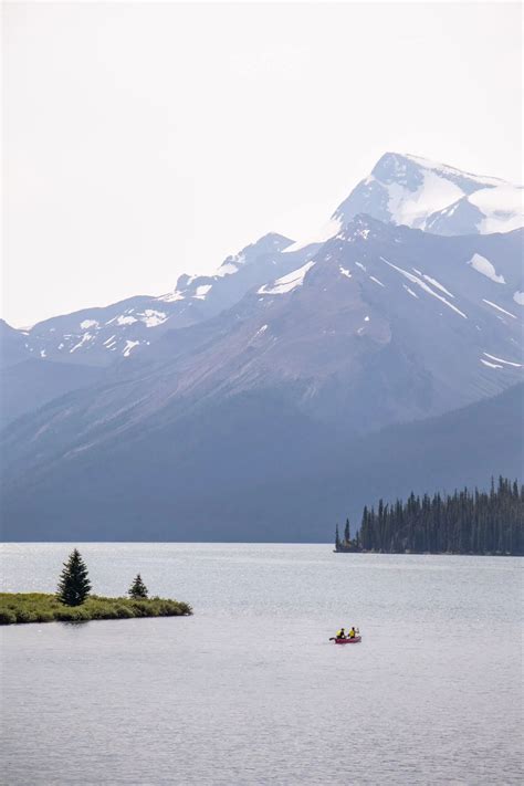 12 Best Easy Hikes In Jasper That Will Blow Your Mind | Maligne lake ...