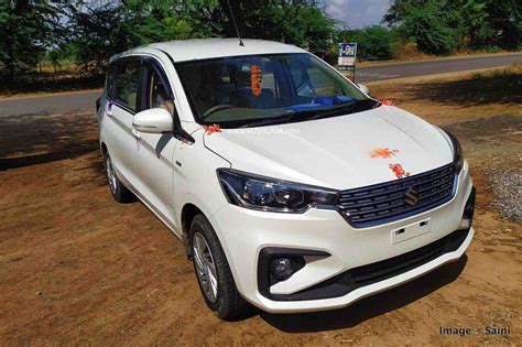 Maruti Ertiga sales cross 1 lakh in record 1 year - Thanks to XL6