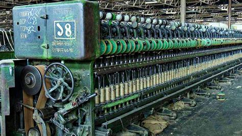 Khulna jute mill workers start receiving arrears - Bangladesh Post