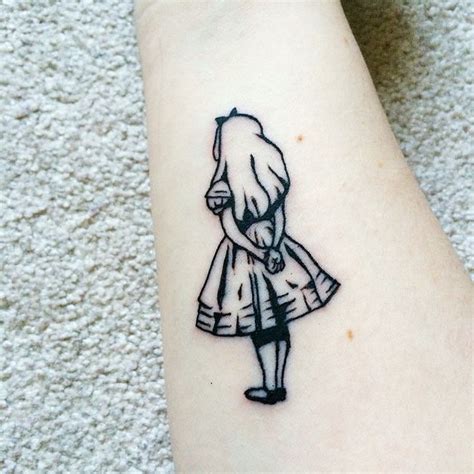 42 Adorable Alice in Wonderland Tattoos | Wonderland tattoo, Trendy ...