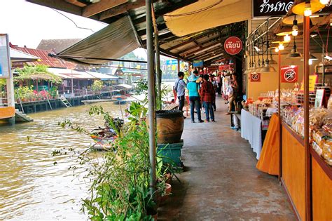 Amphawa Floating Market - Explore One of the Most Popular Floating ...