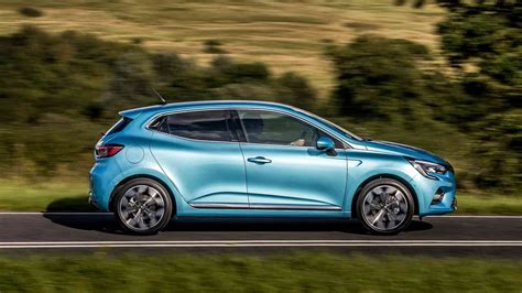 Renault Clio E-Tech Hybrid (2020) review