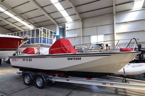 Boston Whaler Outrage 22 - Lengers Yachts: Luxury Yacht dealer Europe