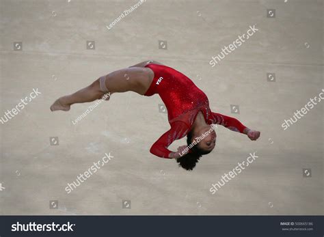 809 Women gymnastics vault Images, Stock Photos & Vectors | Shutterstock