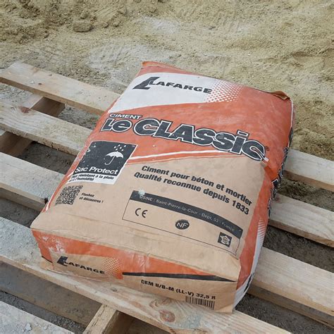 Portland blend cement - CLASSIC® SAC PROTECT™ - Lafarge concrete - for construction / for floor ...