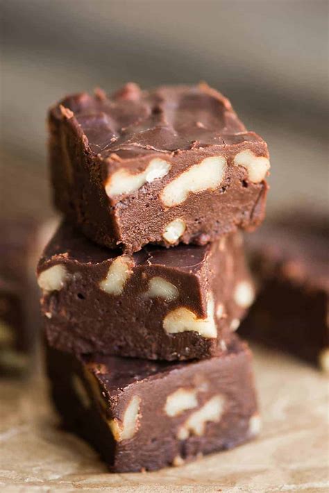 Five Minute Microwave Fudge | Self Proclaimed Foodie