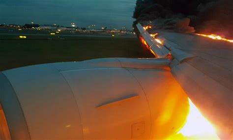 Singapore Airlines plane catches fire in emergency landing - World - DAWN.COM