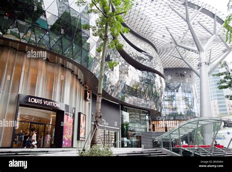 Orchard Road shopping Center in Singapore Stock Photo - Alamy