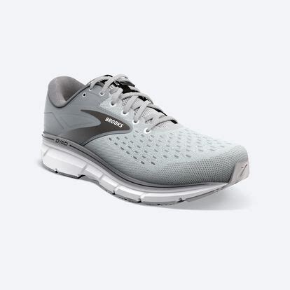 Running Shoes for Flat Feet | Brooks Running