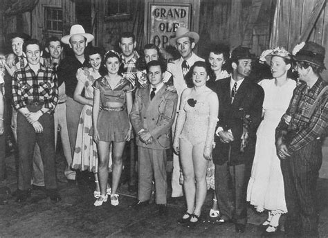 Grand Ole Opry Members on tour in 1949 | Hank williams, Grand ole opry, Opry