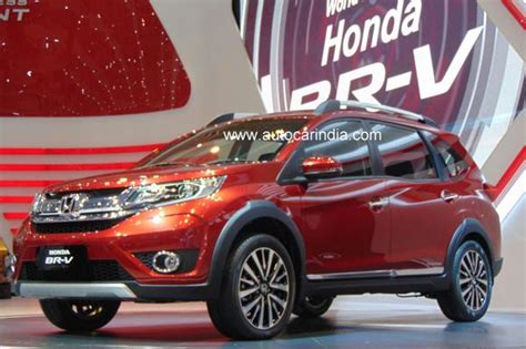 Honda BR-V Features and Specifications are here - GaadiKey