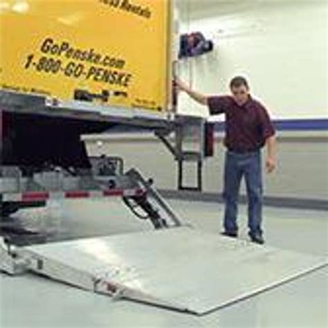 Liftgate Instructions - Penske Truck Rental