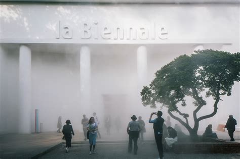 The Venice Biennale Plays It Safe, and Gets Lost in Fog - The New York Times