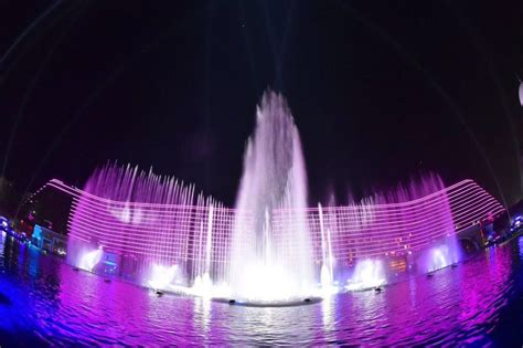 Okada Manila unveils world’s biggest multicolor dancing fountain ...