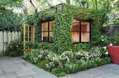 Charming Garden House Design and Beautiful Backyard Landscaping Ideas