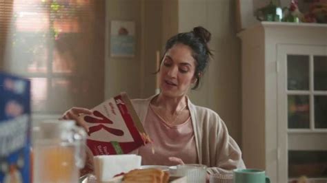 Kellogg's TV Spot, 'En la mesa de mamá aquí y allá' - iSpot.tv