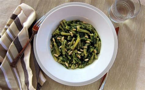 Pressure Cooker Pasta with Spinach Pesto - Casarecce ai Spinaci | hip ...
