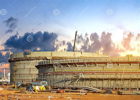 Construction Site of Oil Storage Tank Editorial Stock Image - Image of container, economy: 169627489