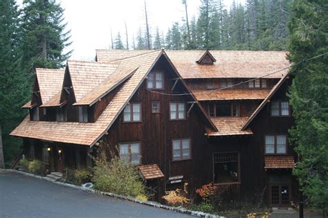 50 of the Most Historic Hotels In America | Oregon caves, Historic hotels, Oregon vacation