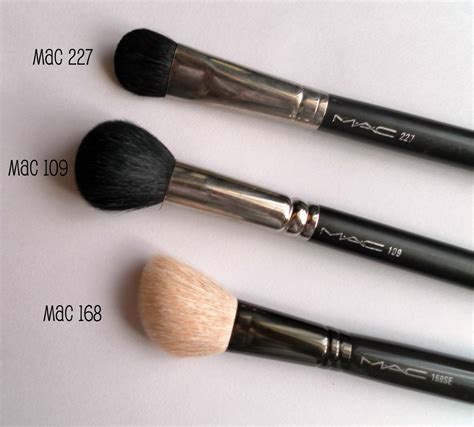 Hollie: Mac Brushes 101