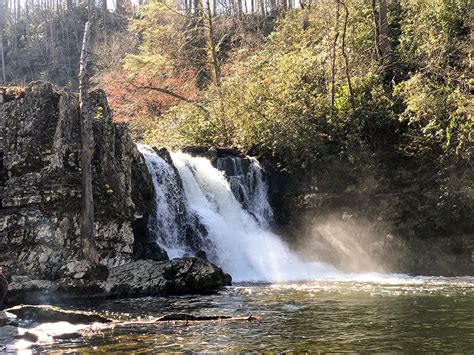 Abrams Falls - Hike to Abrams Falls in the Great Smoky Mountains