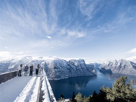 8 Unforgettable Outdoor Adventures in Fjord Norway — in Winter