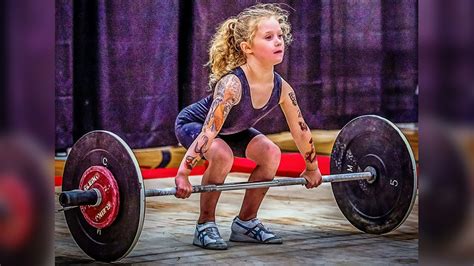 Viral News | Rory Van Ulft, 7-Y0 From Canada is the ‘Strongest Girl in the World,’ See Pics ...