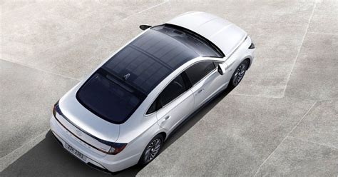 Why electric vehicles do not have solar panels on the roof?